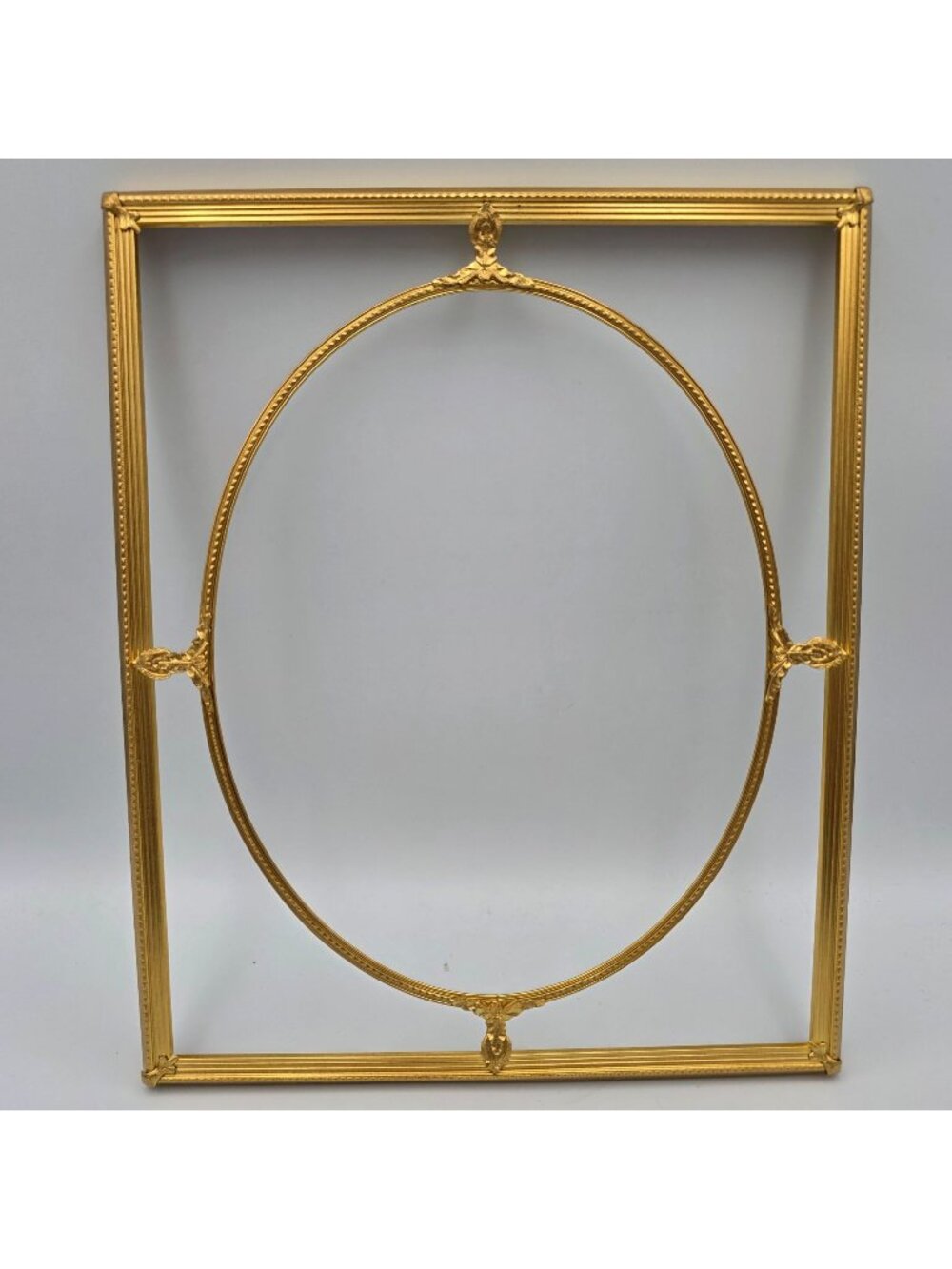 Antique Vintage Gold Gilt Photo Picture Frame Oval Filigree Center 9"x11"